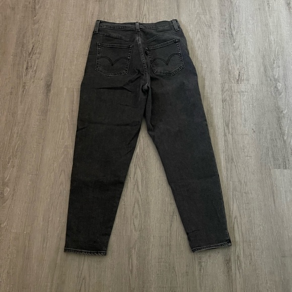 COPY - Women’s Levi’s high waisted taper Jean in washed black size w29 l29 - Picture 2 of 2